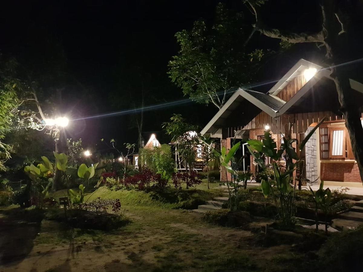 Canyon Jungle Stay บูกิตติงกี ภายนอก รูปภาพ