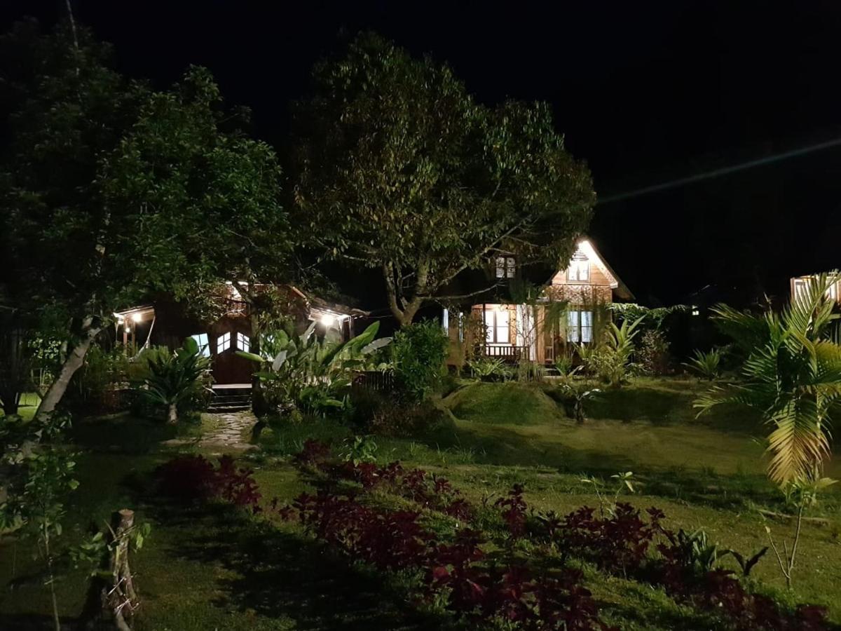 Canyon Jungle Stay บูกิตติงกี ภายนอก รูปภาพ