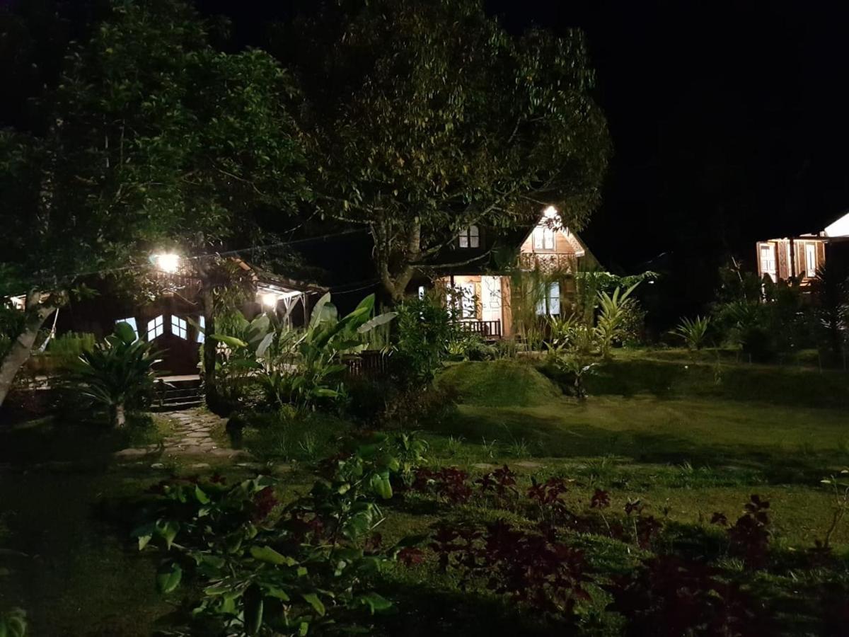 Canyon Jungle Stay บูกิตติงกี ภายนอก รูปภาพ